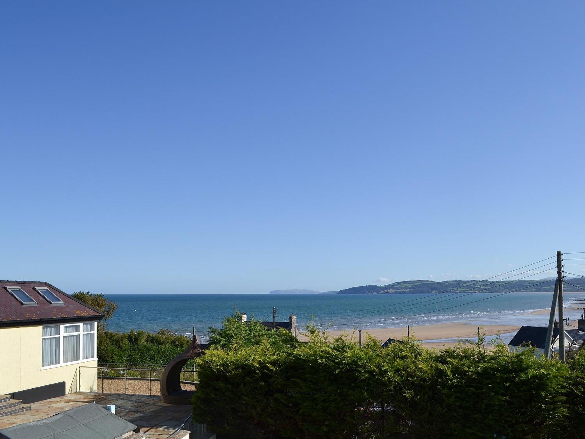 Beach Cottage Benllech Exteriör bild